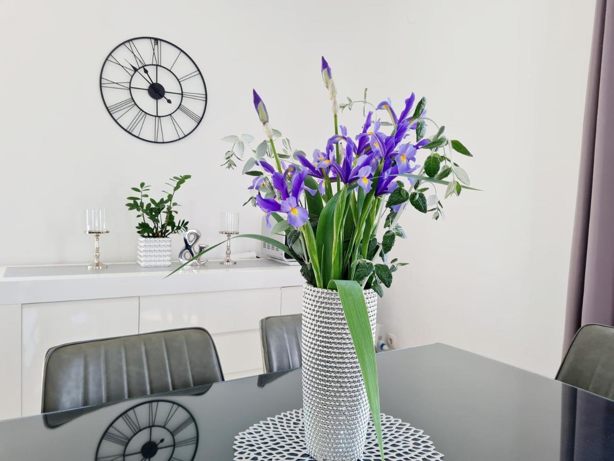 Apartment In Murter Eksteriør bilde