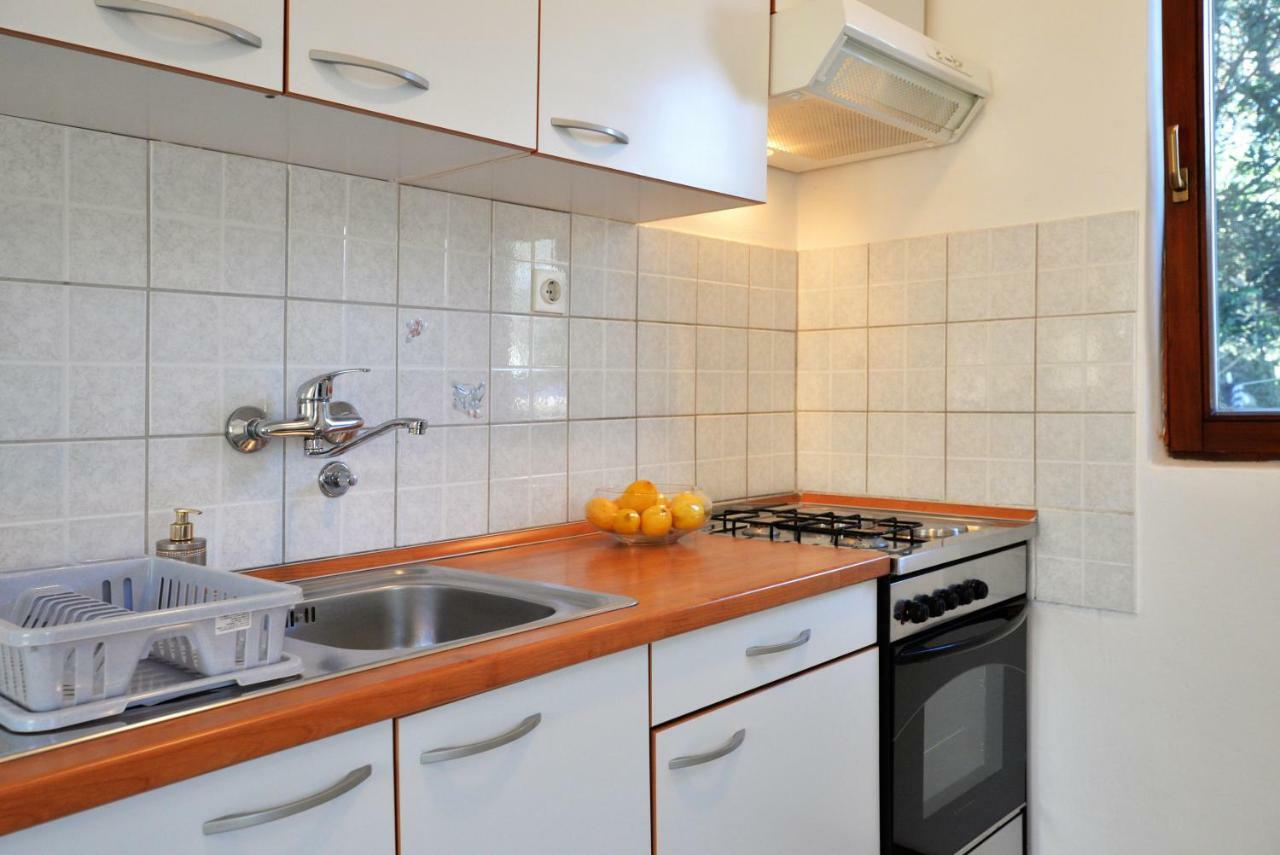 Apartment In Murter Eksteriør bilde
